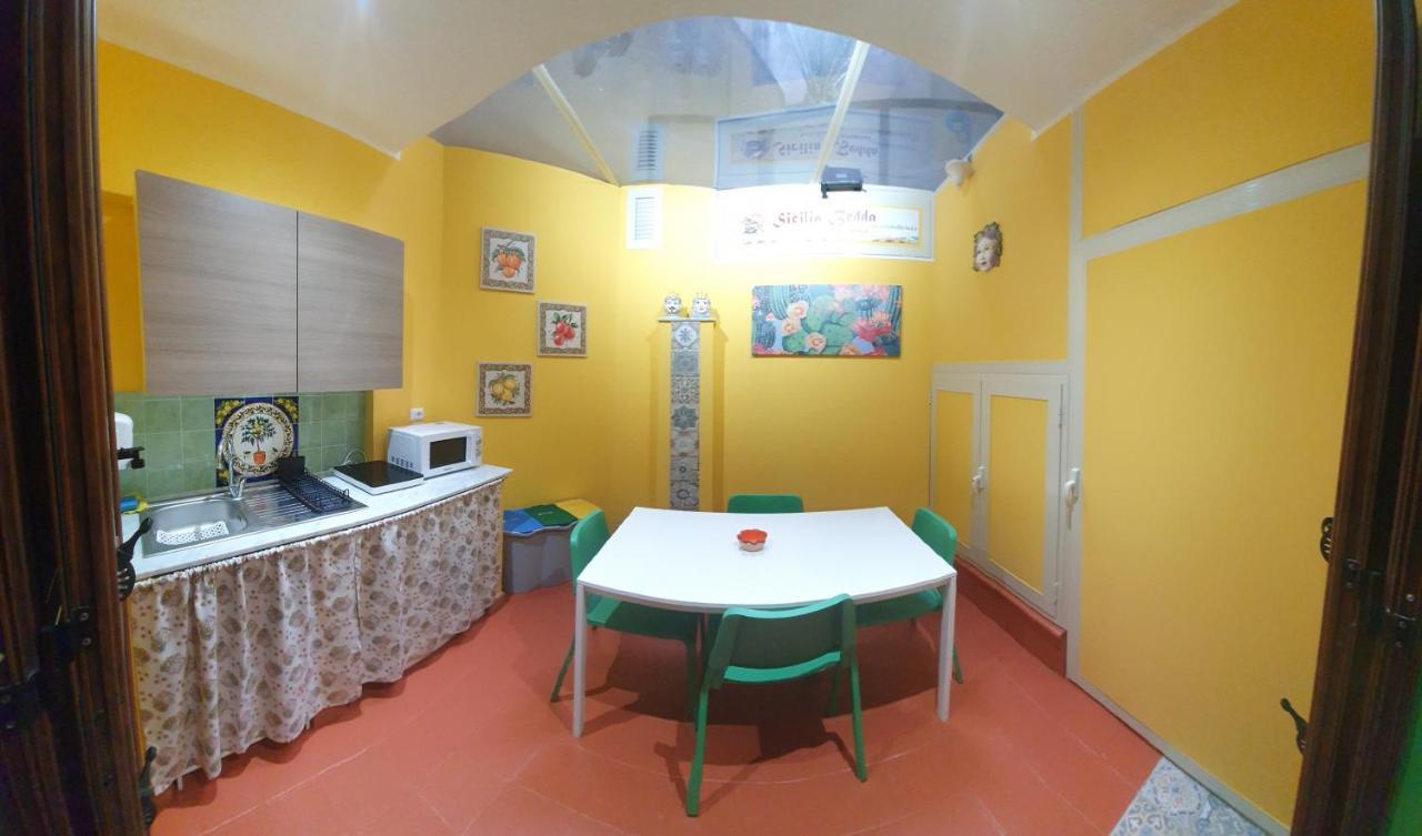 Sicilia Bedda Taormina Apartment Екстериор снимка